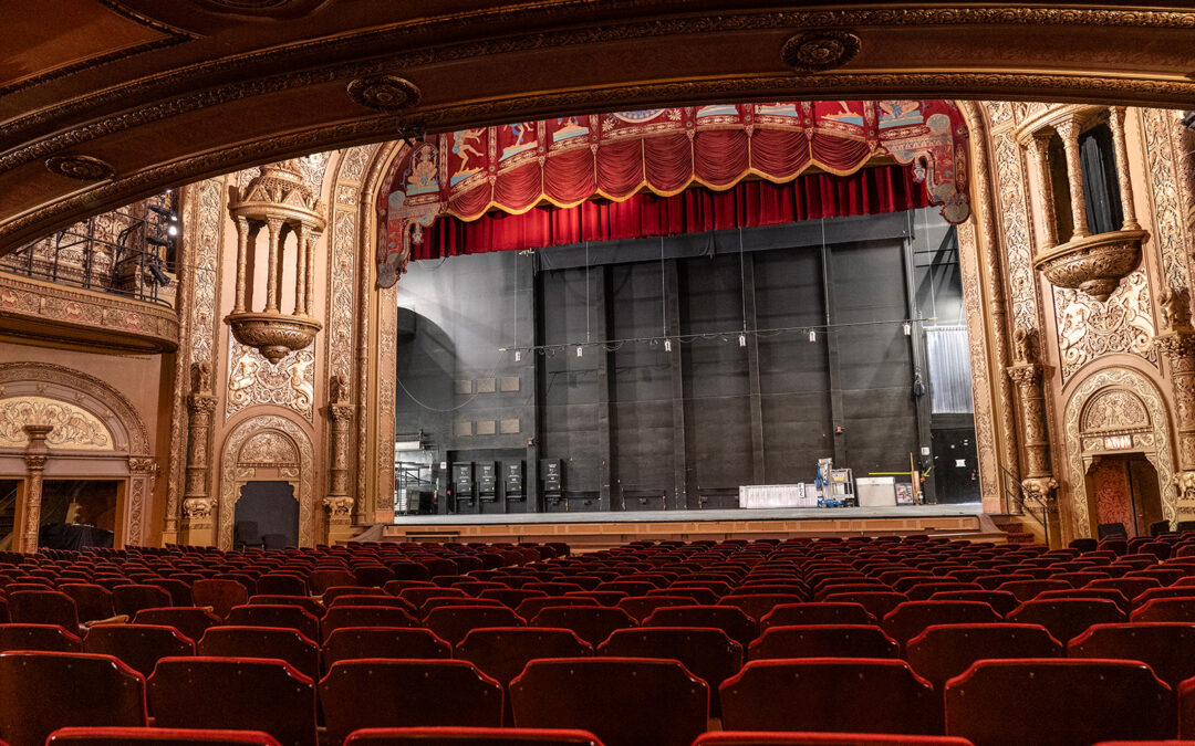 Landmark Theatre - Mid U114